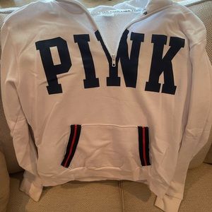 VS PINK QUARTER ZIP